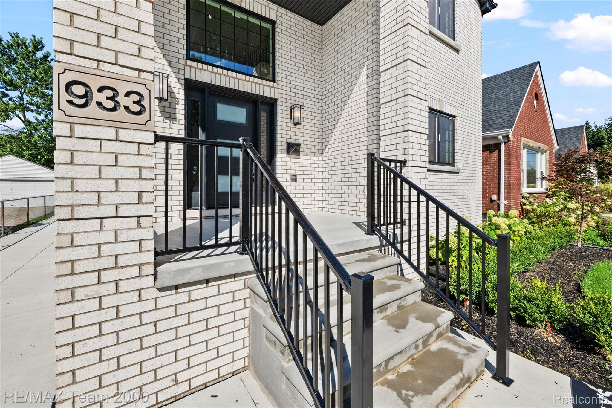 933 N Highland Street