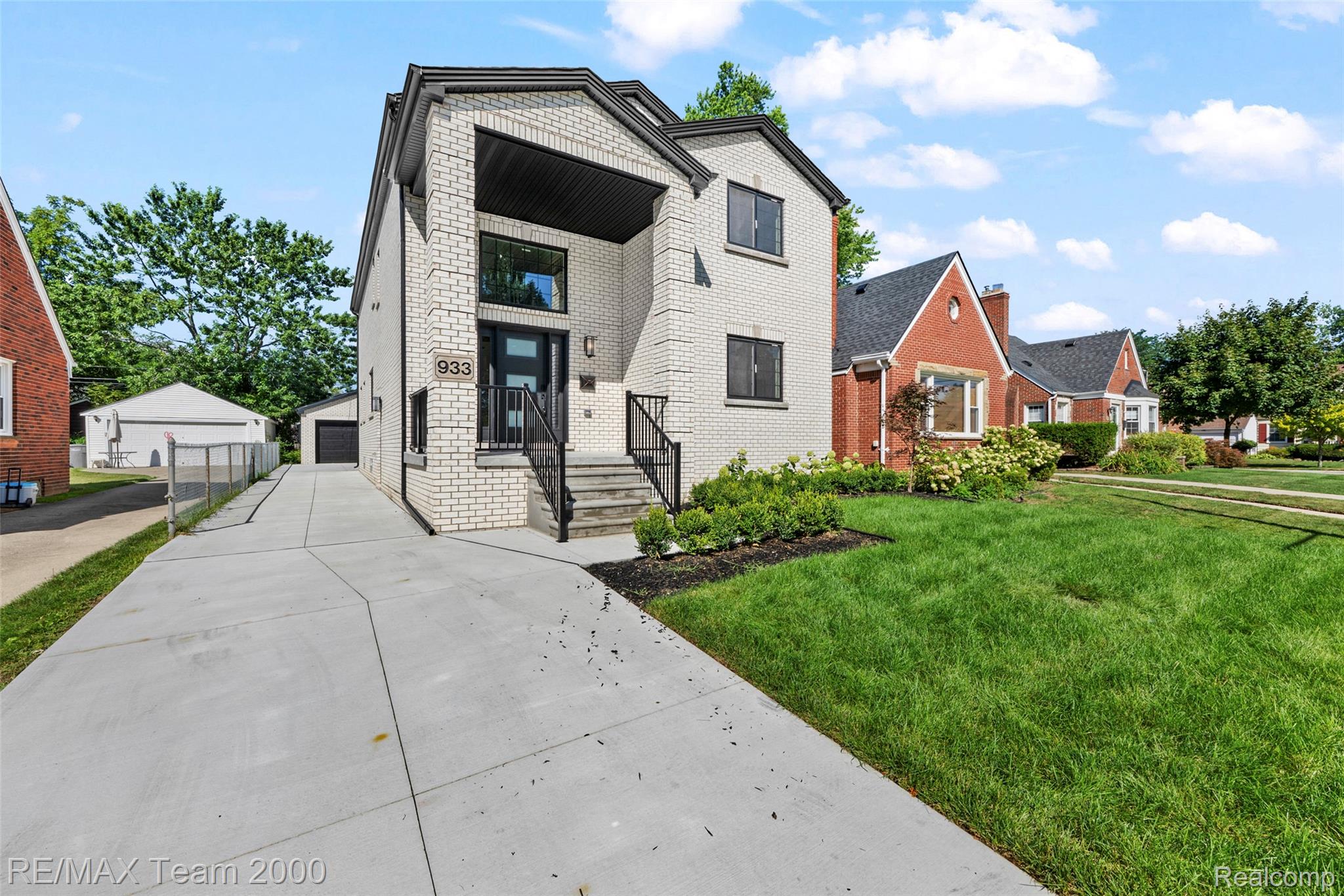 933 N Highland Street