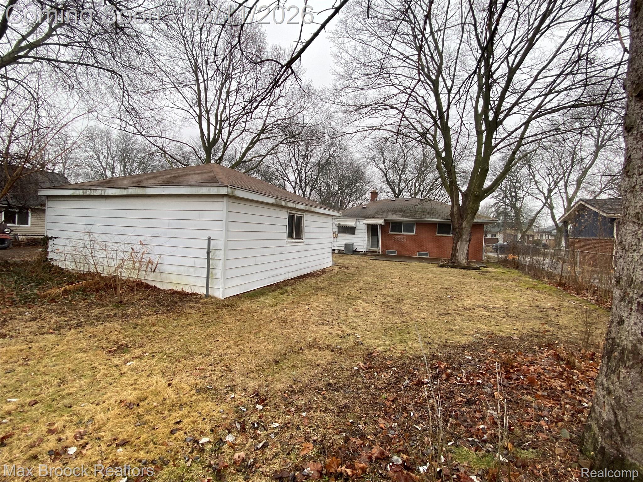 1723 CRESTHILL AVENUE