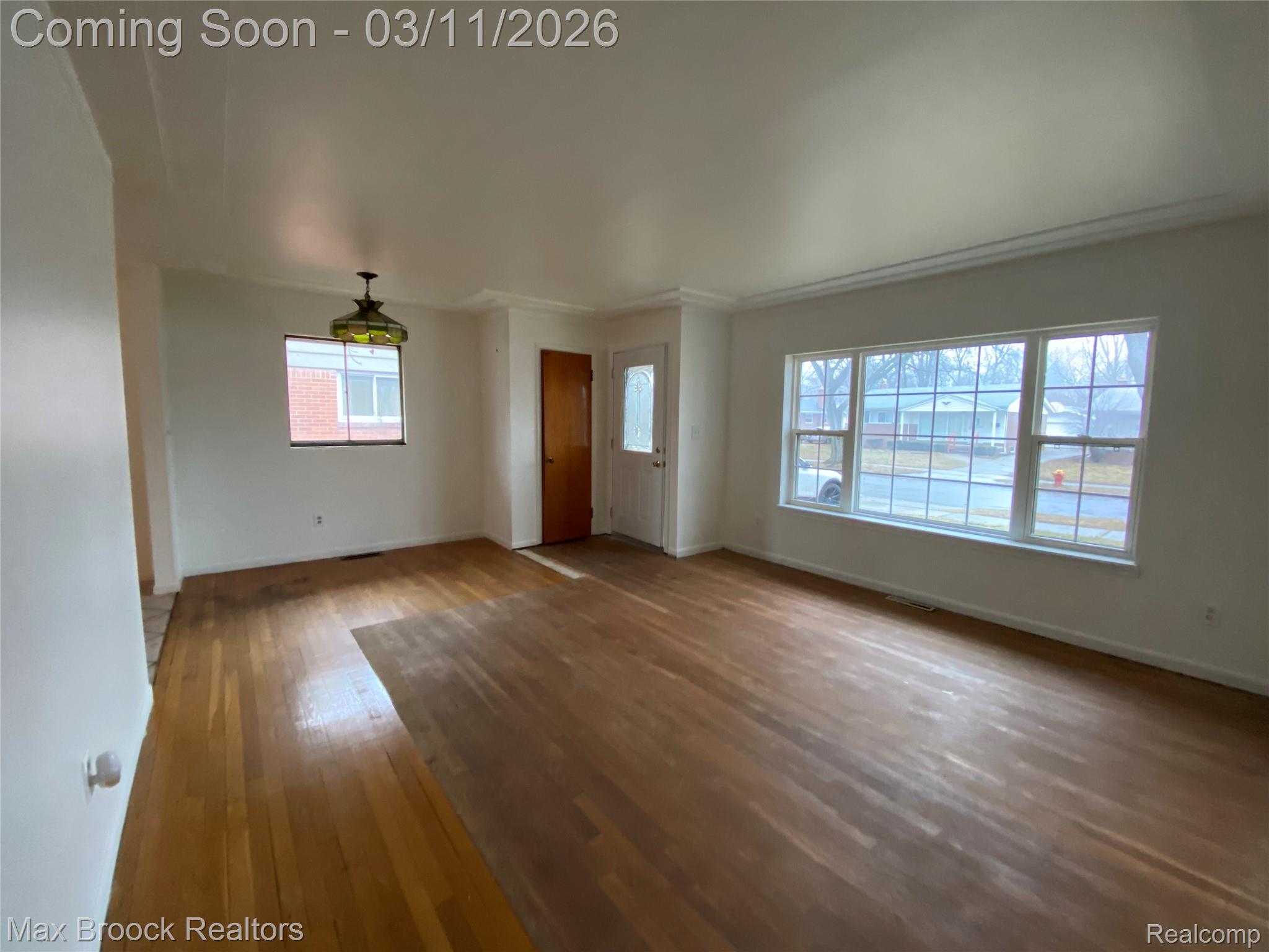 1723 CRESTHILL AVENUE