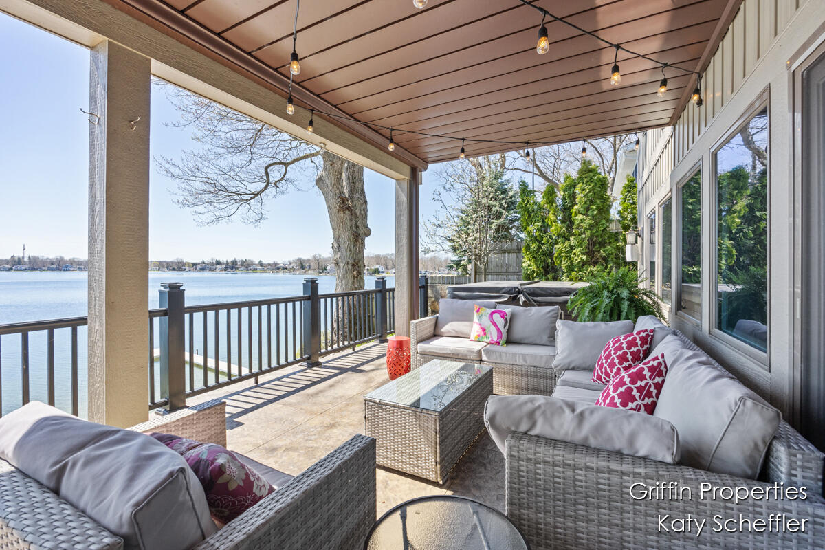 7220 Wilkinson Drive NE