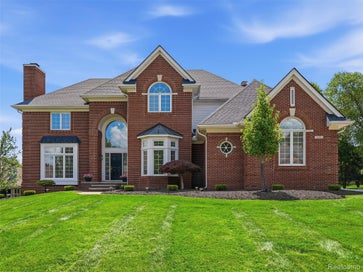 1797 Blue Grass Drive Rochester Hills City MI 48306