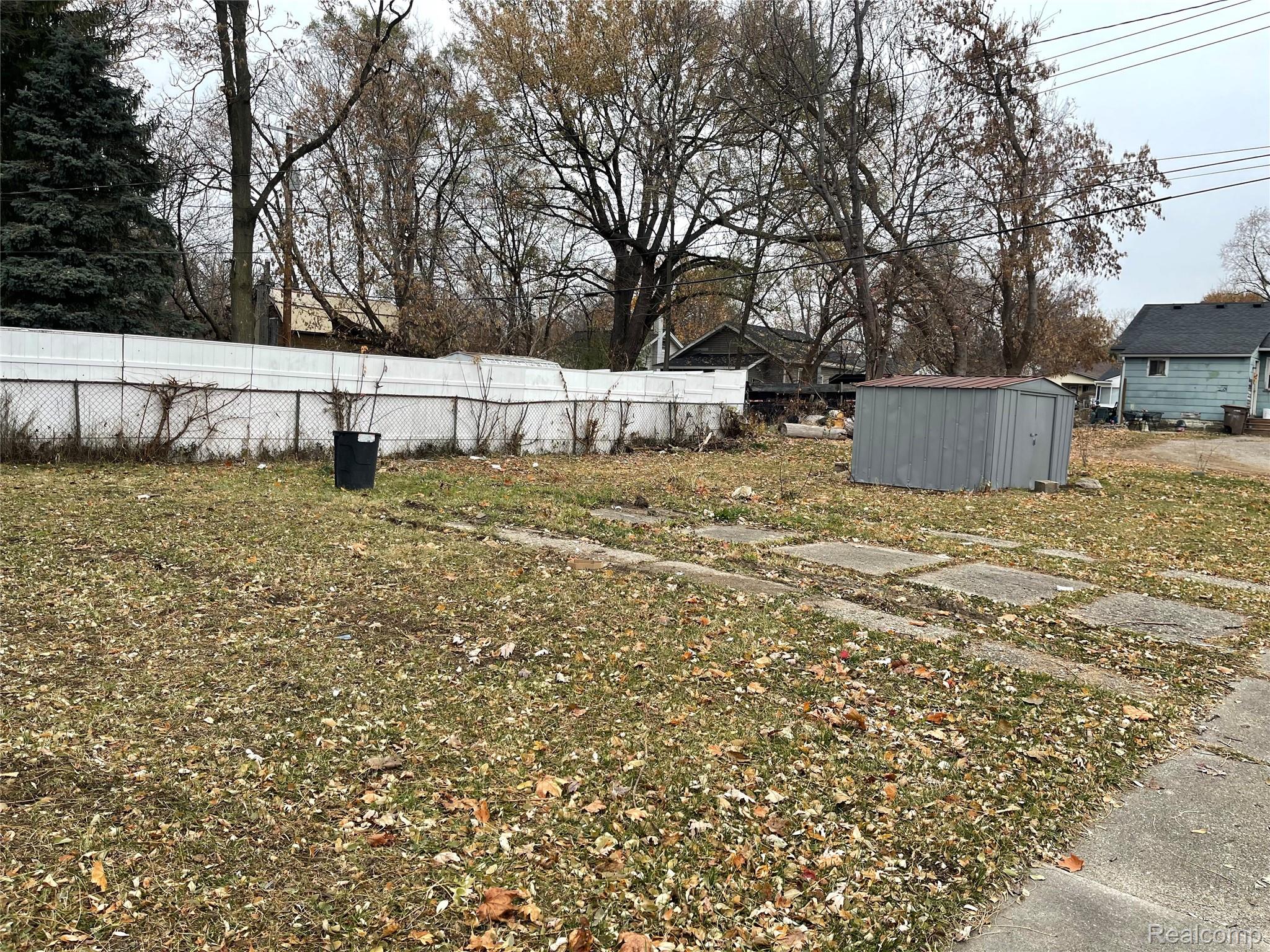 80 W Mansfield Avenue