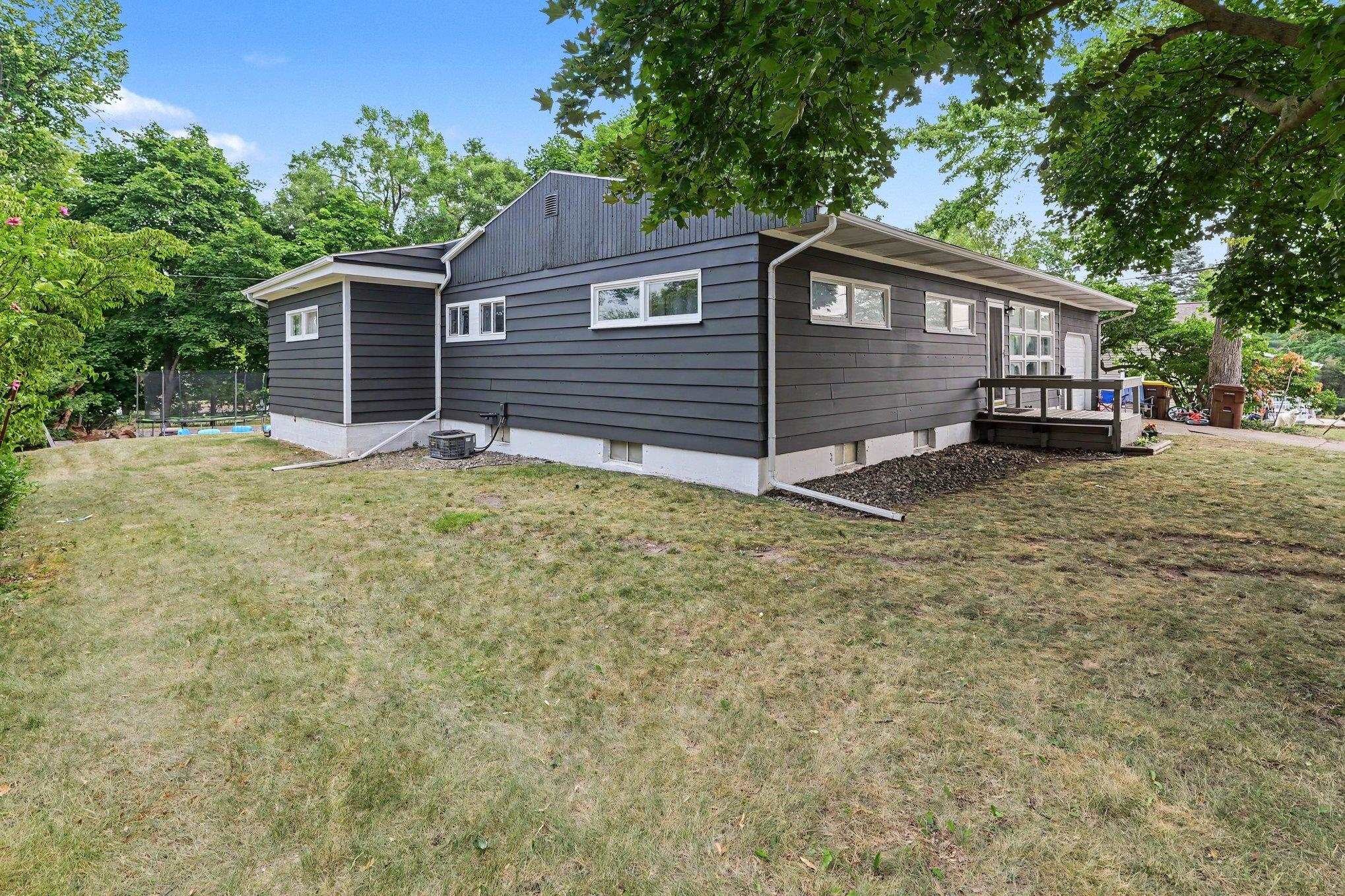 422 W Center