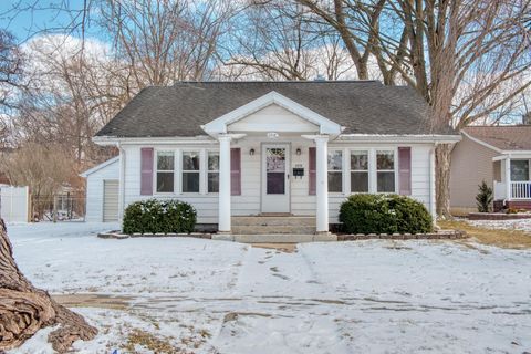 Photo of 1218 N Water Street, Owosso City, MI 48867 (MLS # 5050200176)