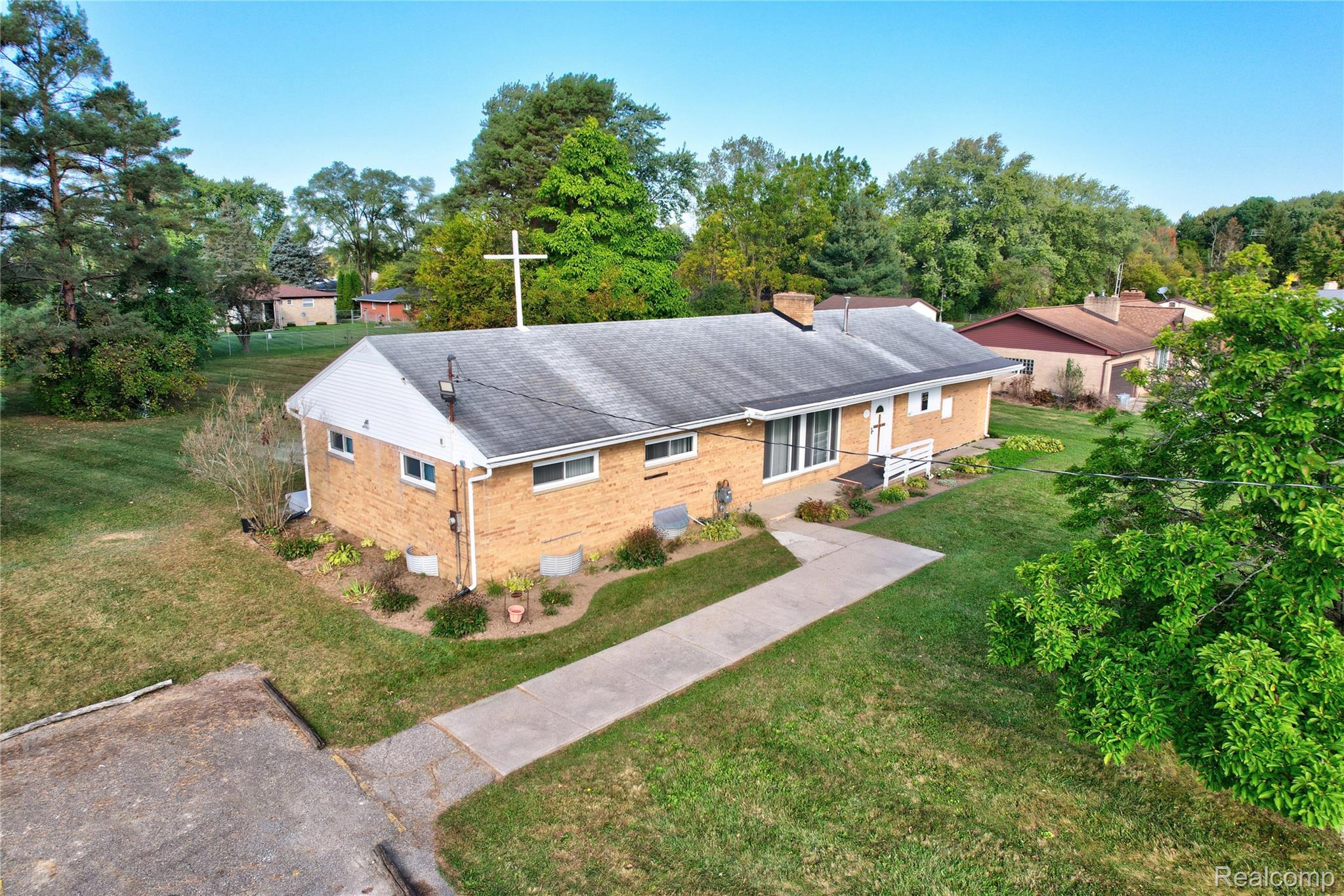 6577 Garden Drive