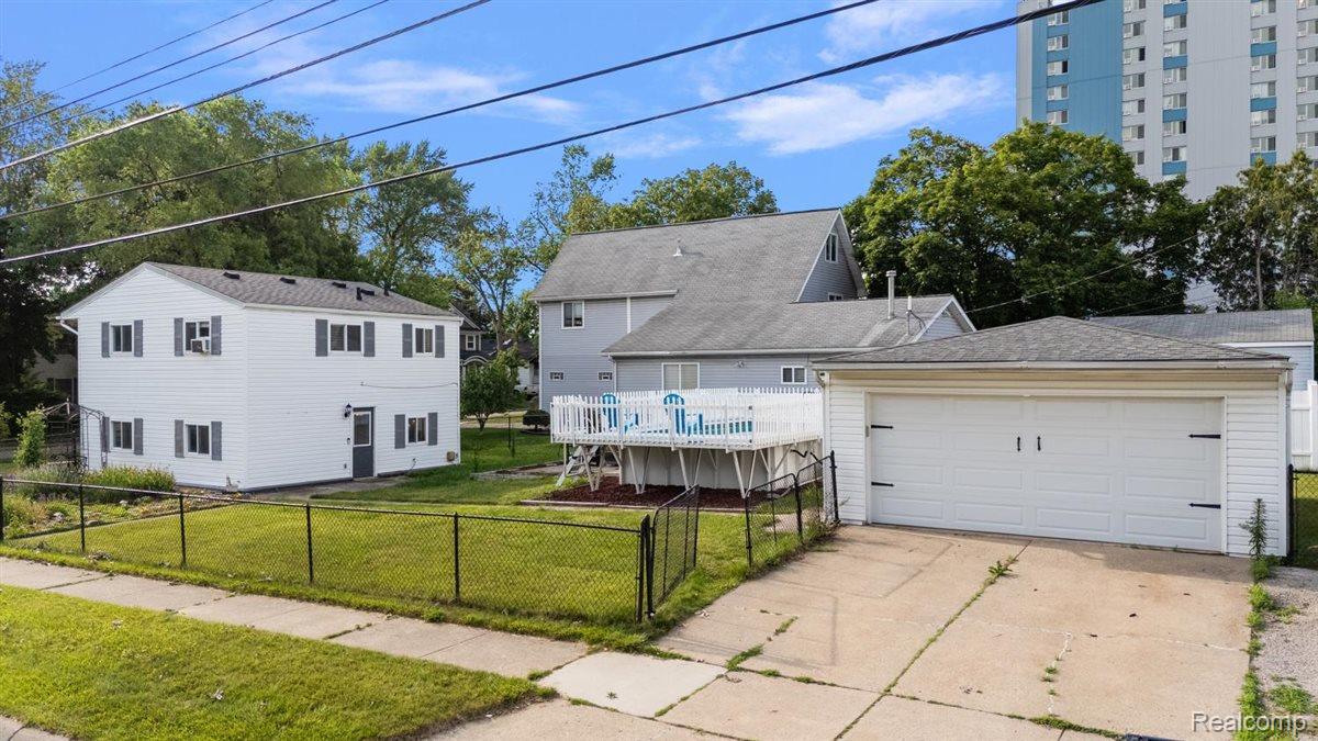 135 GERALD Avenue