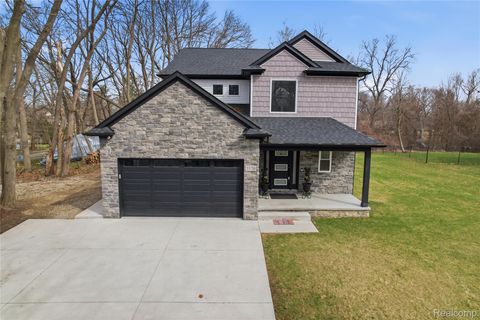 3570 Watkins Lake Road Waterford Charter Township MI 48328