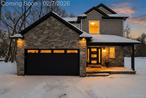 Photo of 3570 Watkins Lake Road, Waterford Charter Township, MI 48328 (MLS # 20261007751)