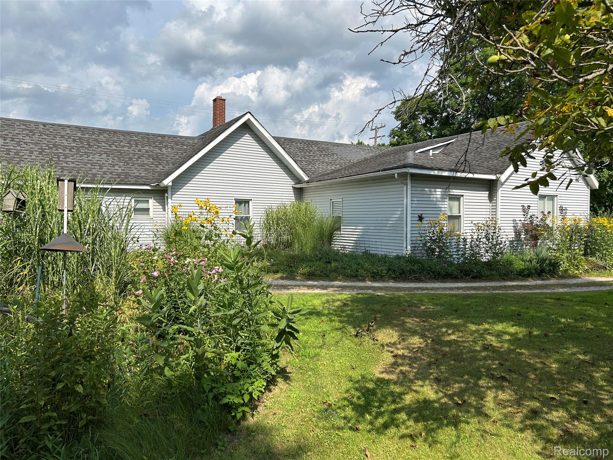 1429 E Caro Road