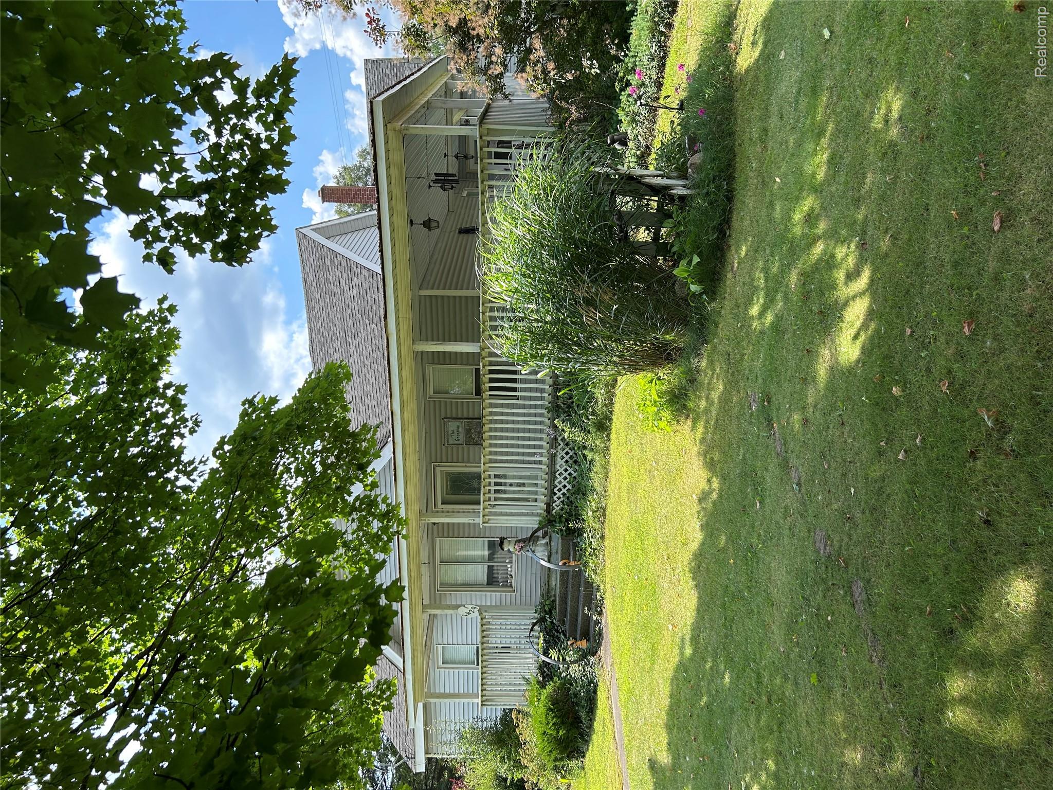 1429 E Caro Road