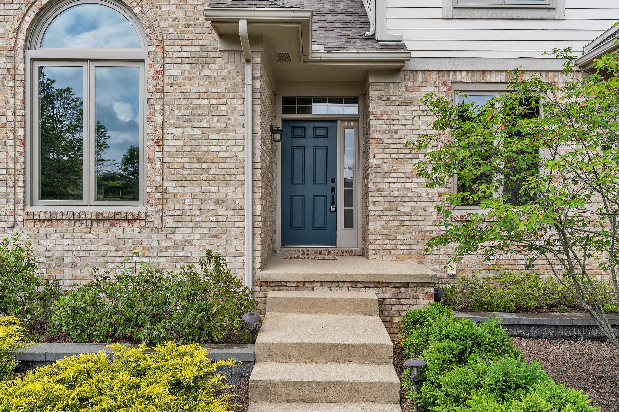 5049 Birdie Lane