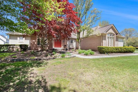 5200 BRIDGE Trail W Commerce Charter Township MI 48382