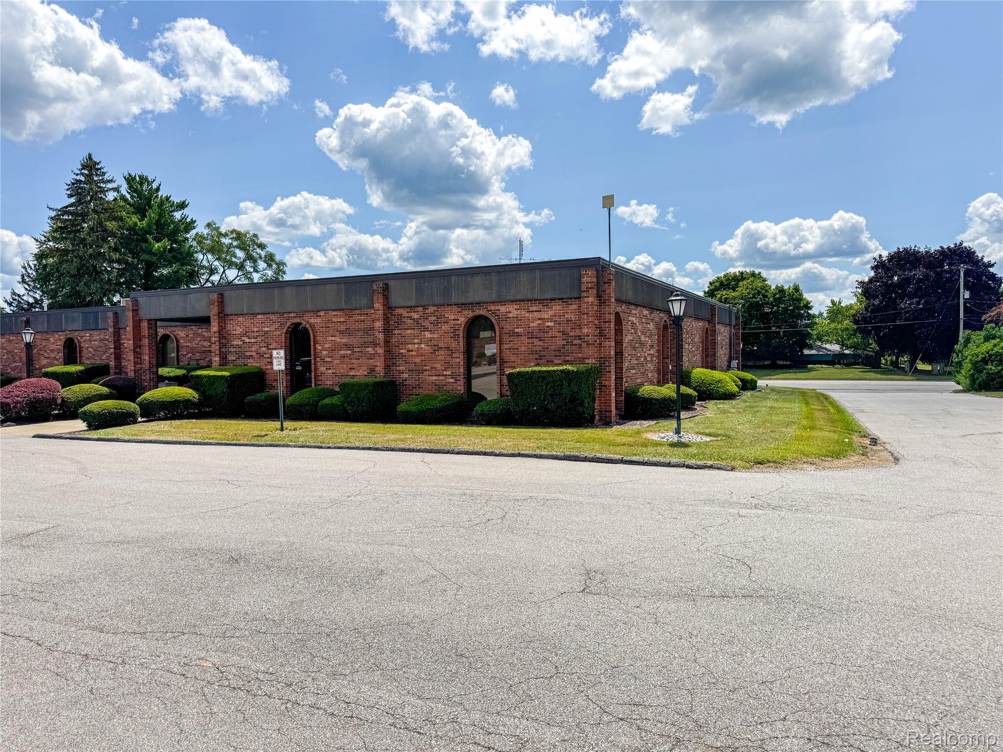 5080 W Bristol Road 1