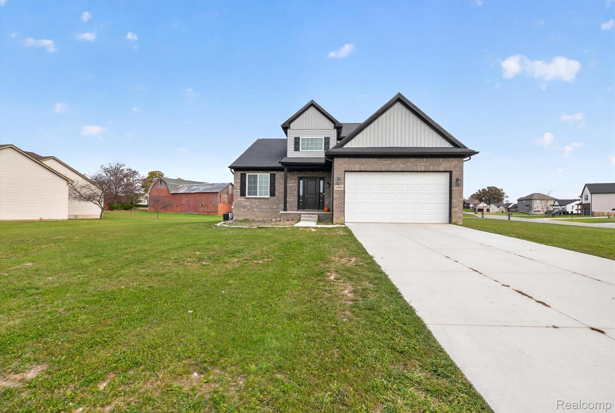 1448 Woodlake Lane