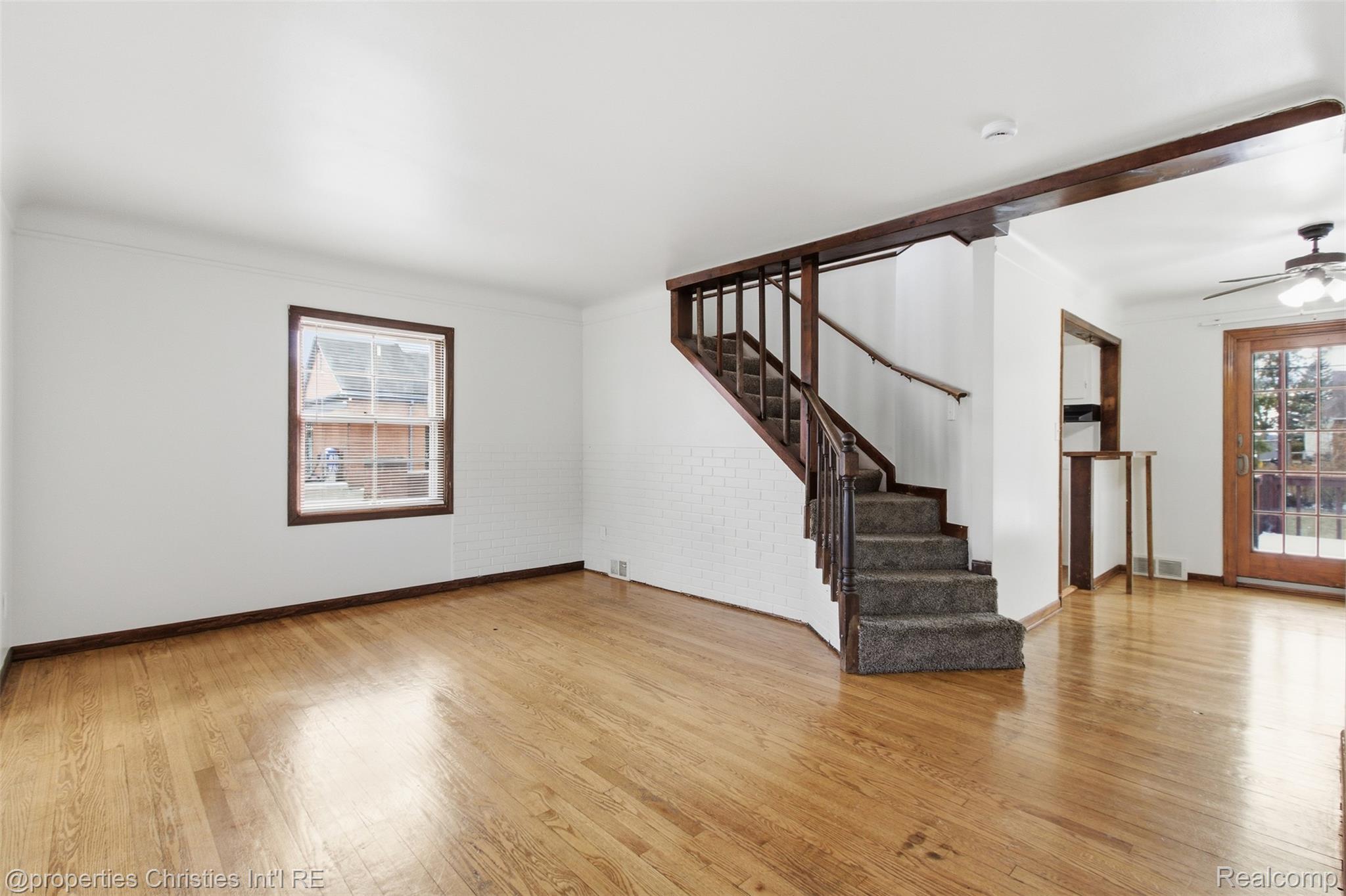 23041 Roanoke Avenue