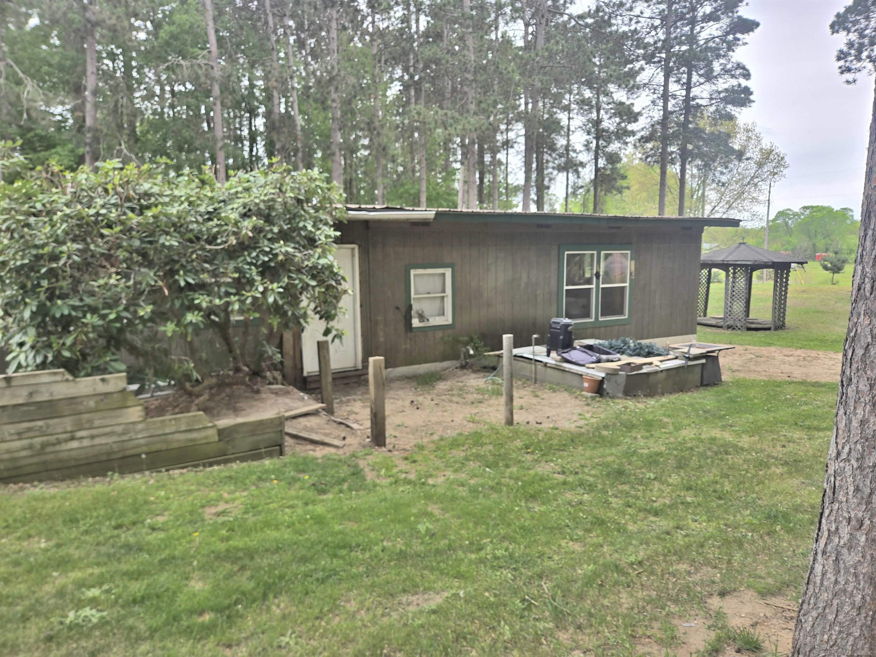 1915 W Garfild Road
