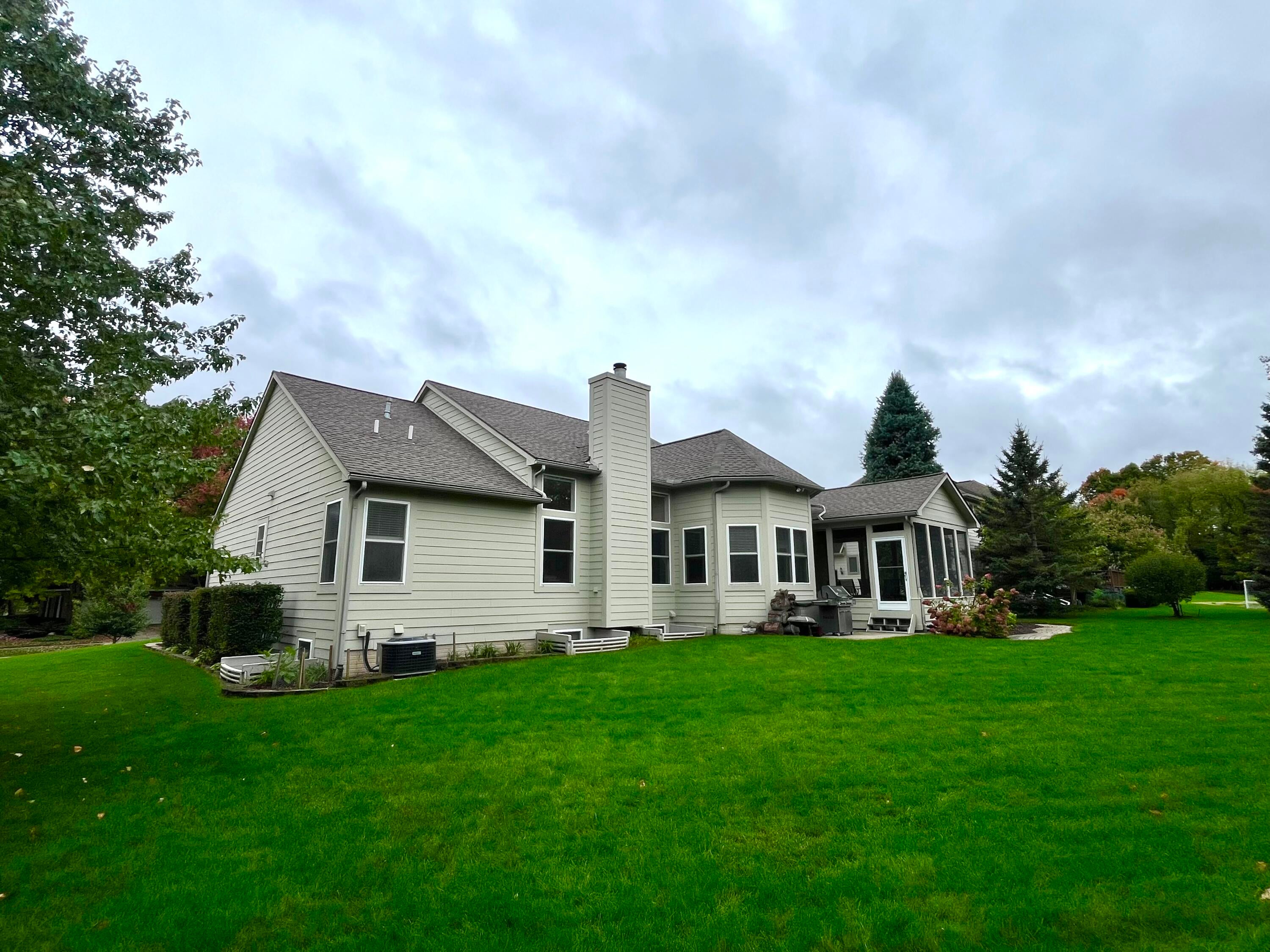597 Amherst Circle