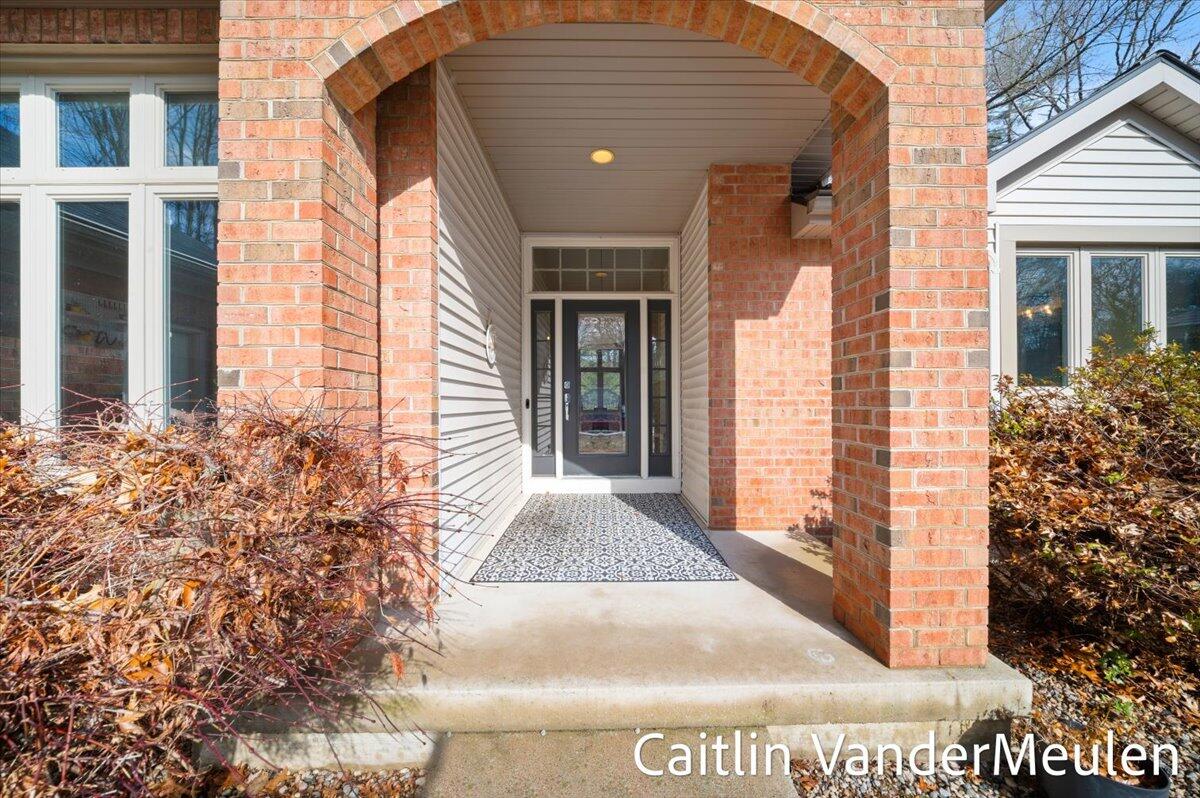 2627 Golfbury Drive SW