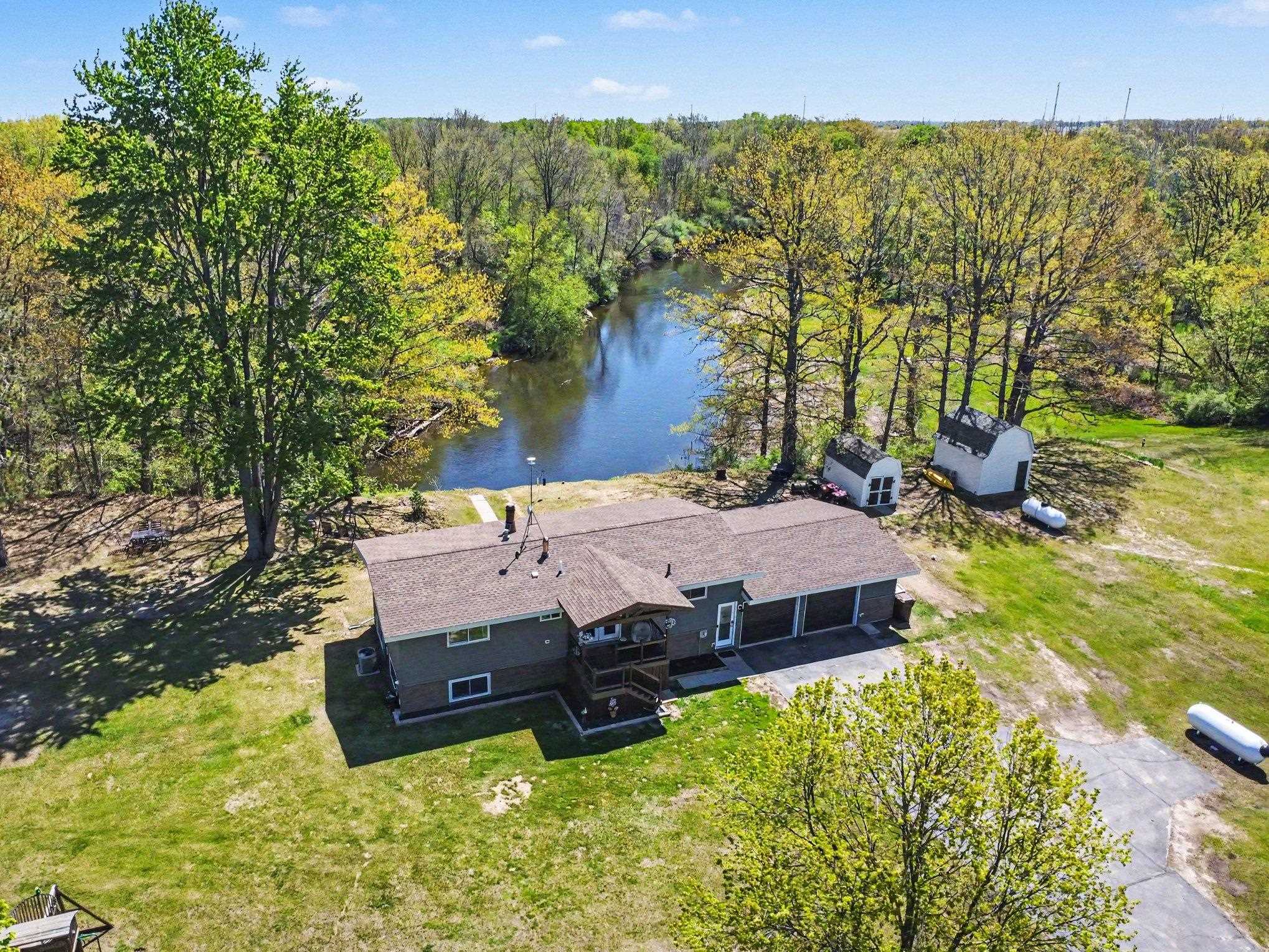 4381 W Pine River Road
