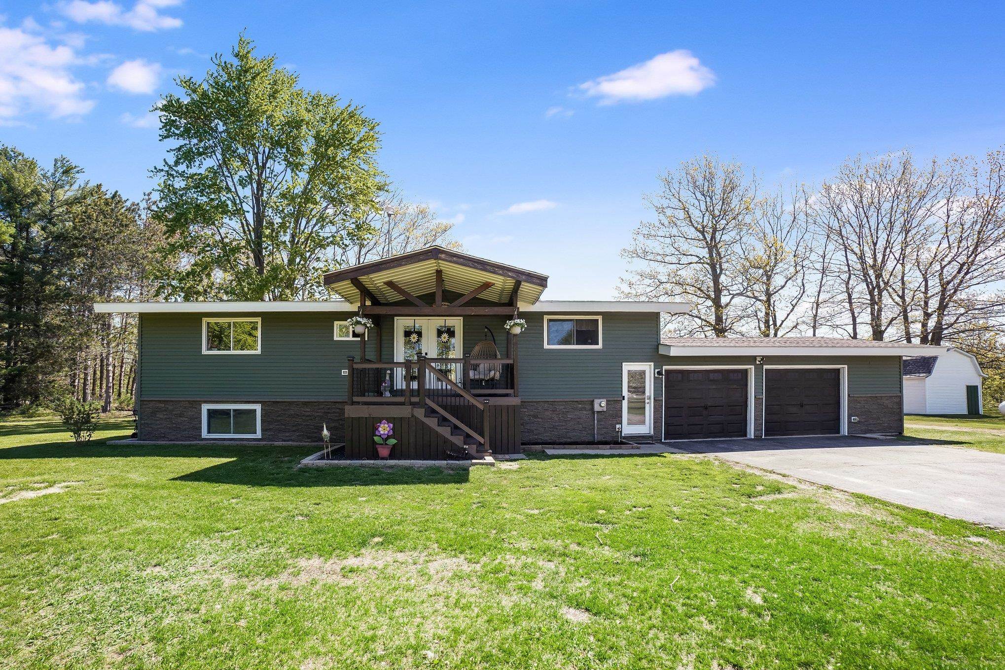 4381 W Pine River Road