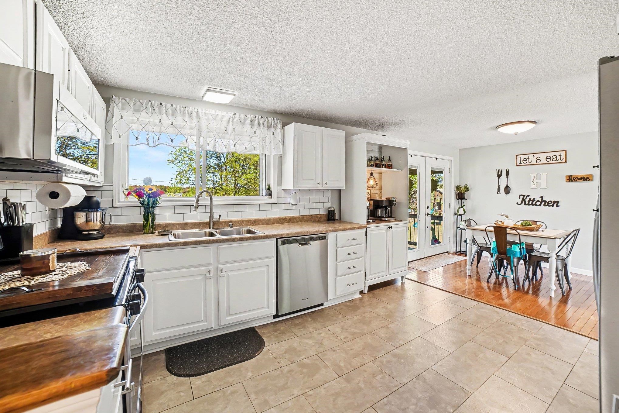4381 W Pine River Road