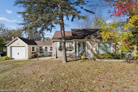 1127 E Commerce Street Milford Village MI 48381