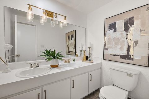 A home in SouthfieldCity_Oakland