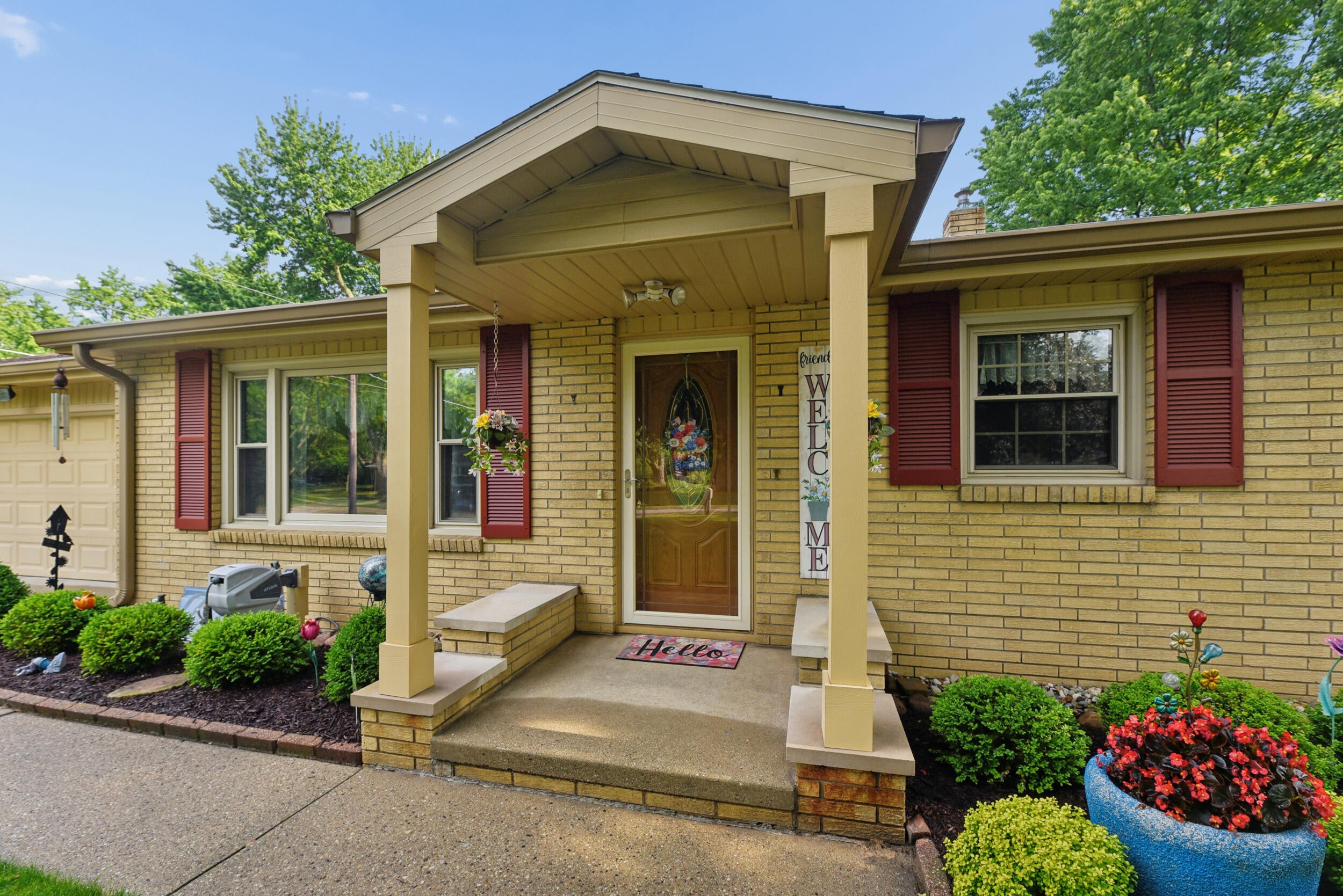 5565 Mohican Drive
