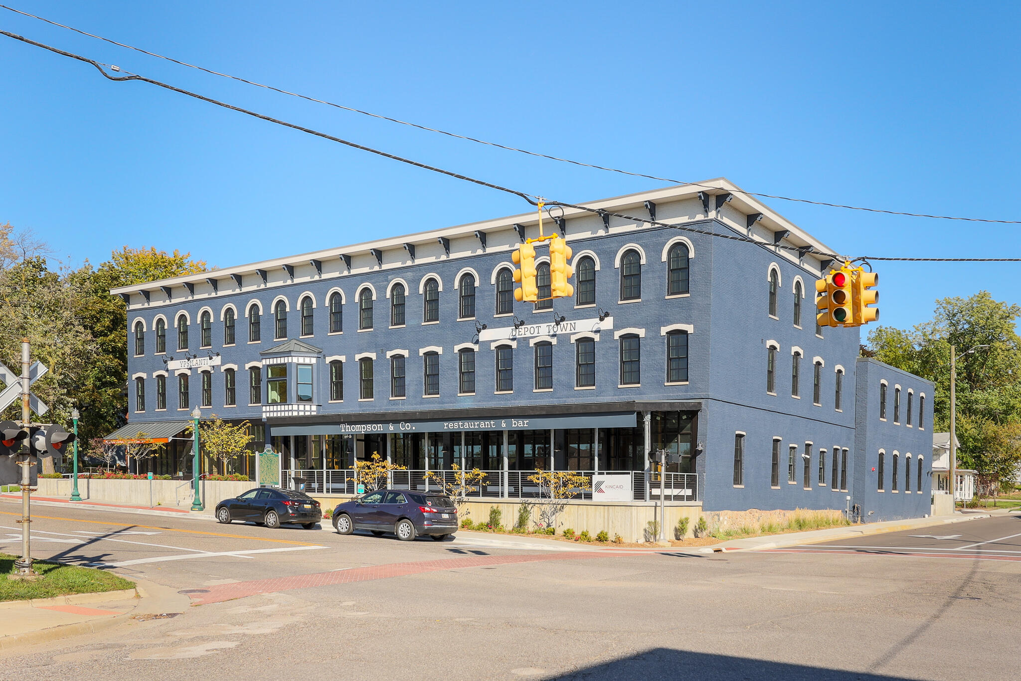 400 N River Street 305