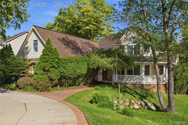 9015 HURON BLUFFS DR, WHITE LAKE, MI 48386 - Image 1e976e4f84f5d07f3fd40fd5ca33217b/3918585628