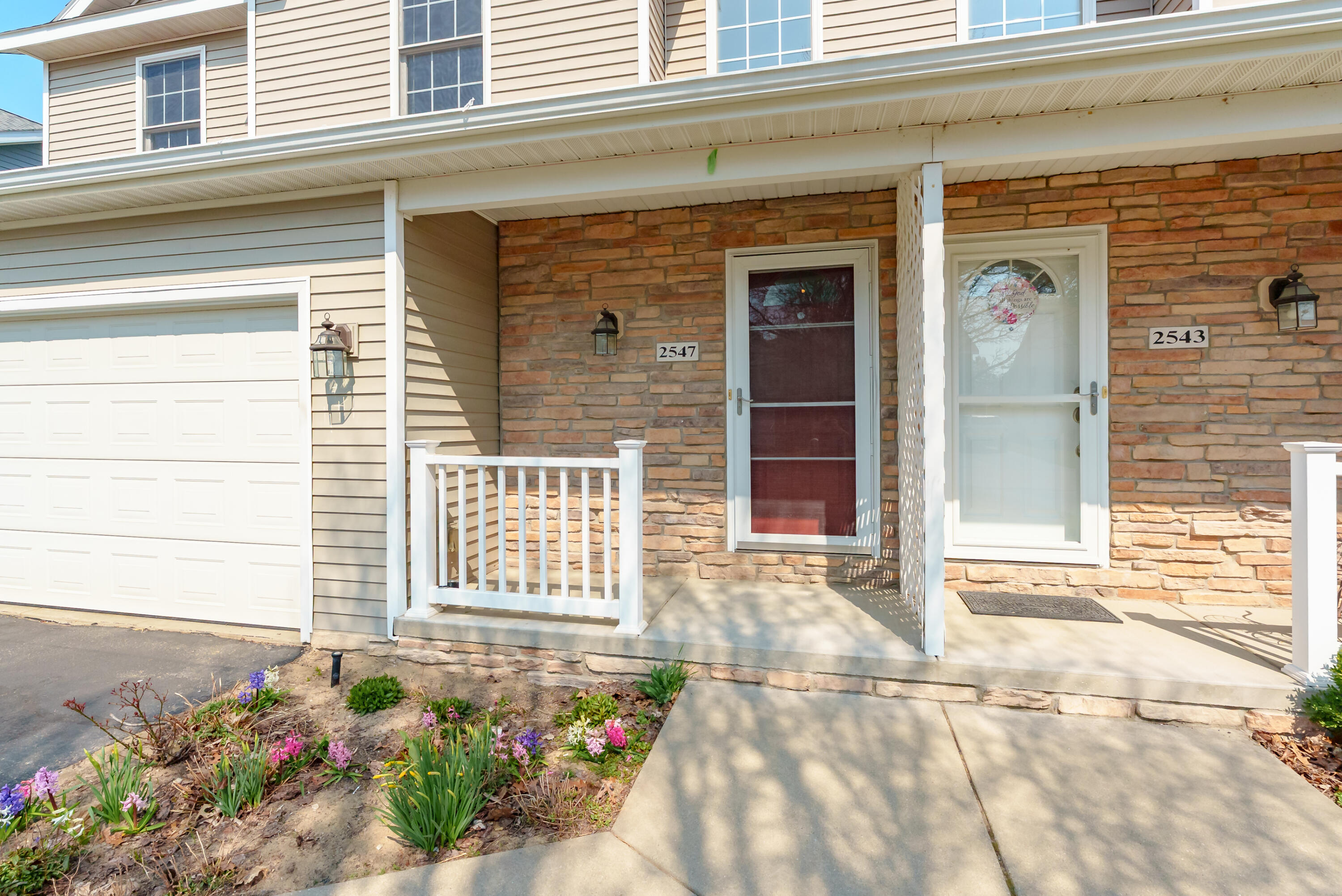 2547 Holiday House Road