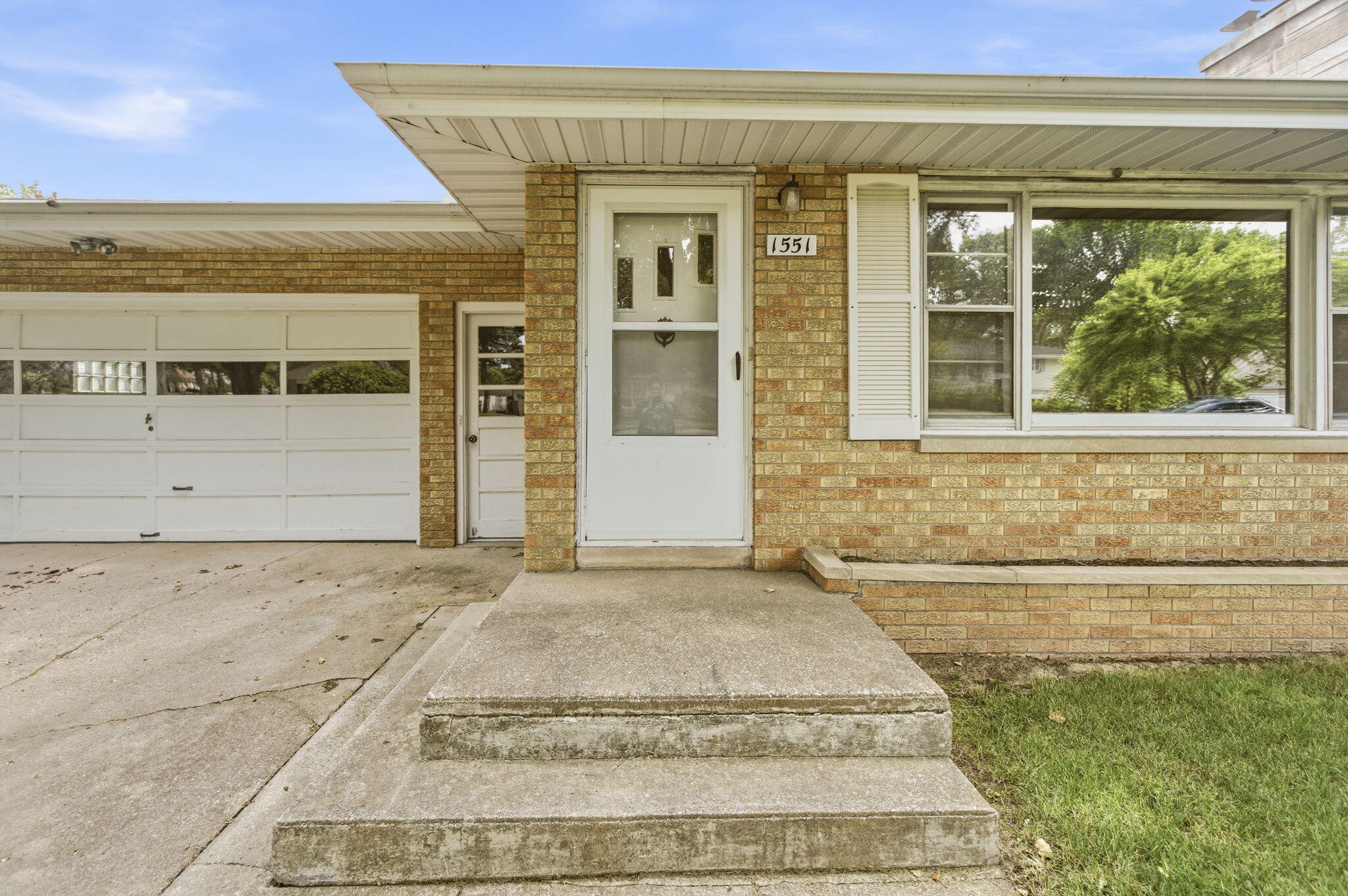 1551 S Windsor Drive
