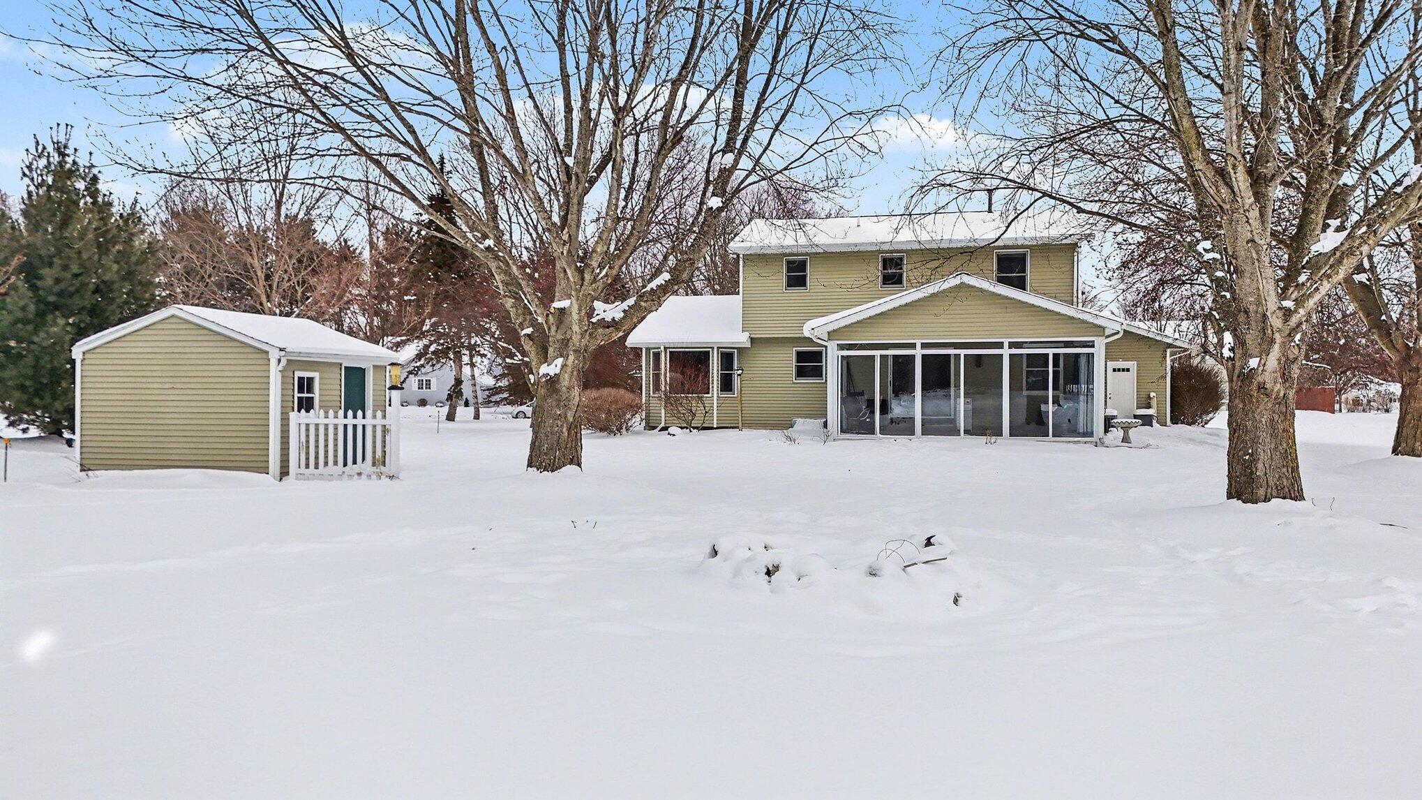 9214 Arrowhead Drive W