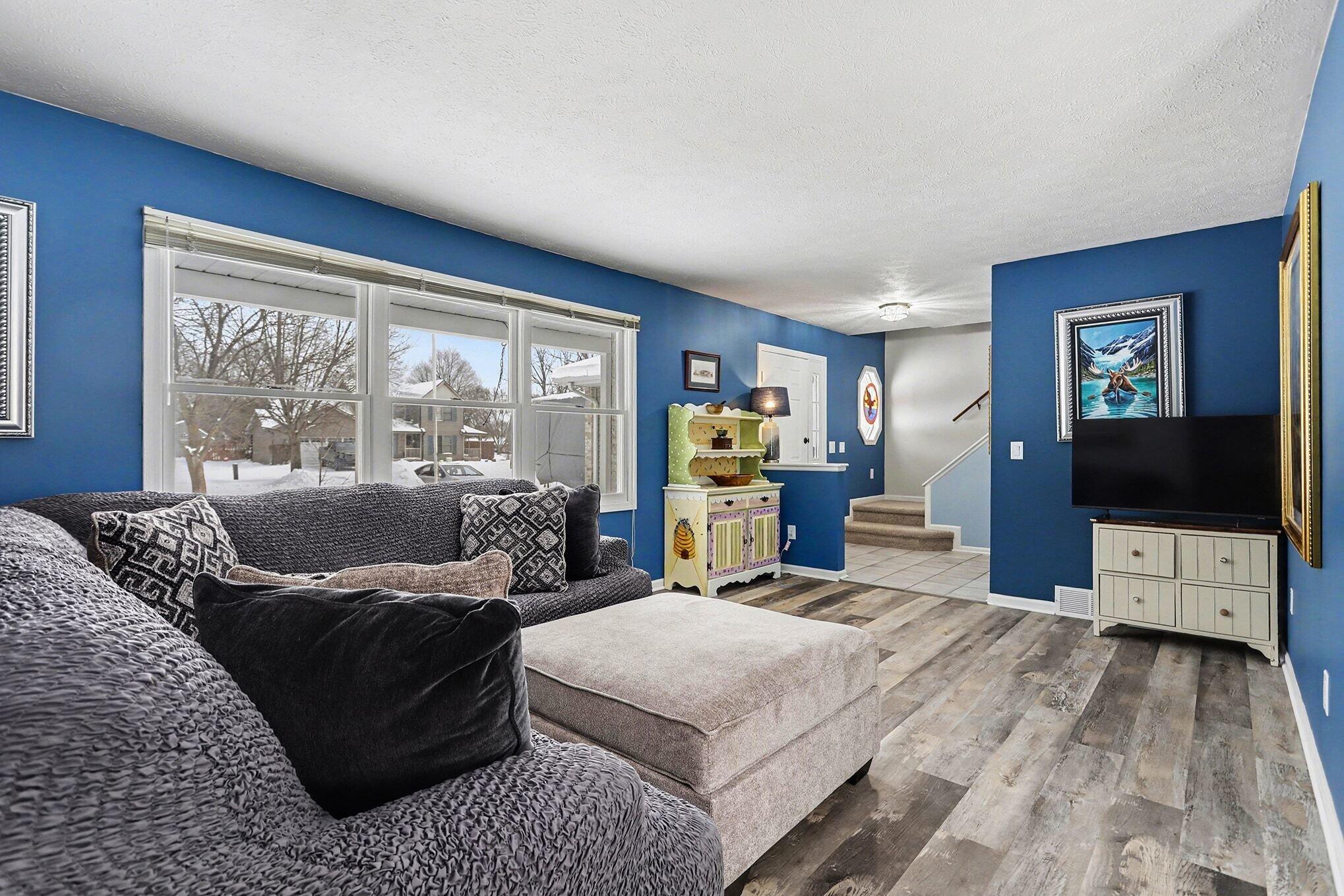 9214 Arrowhead Drive W