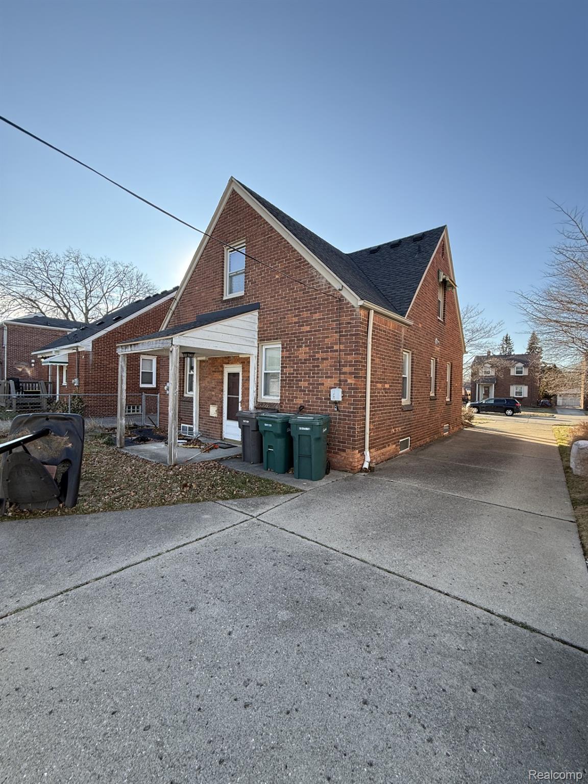 1750 N Waverly Street