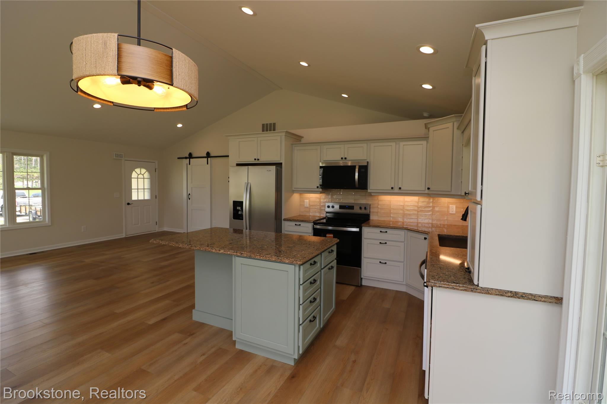 2141 Hunter Drive