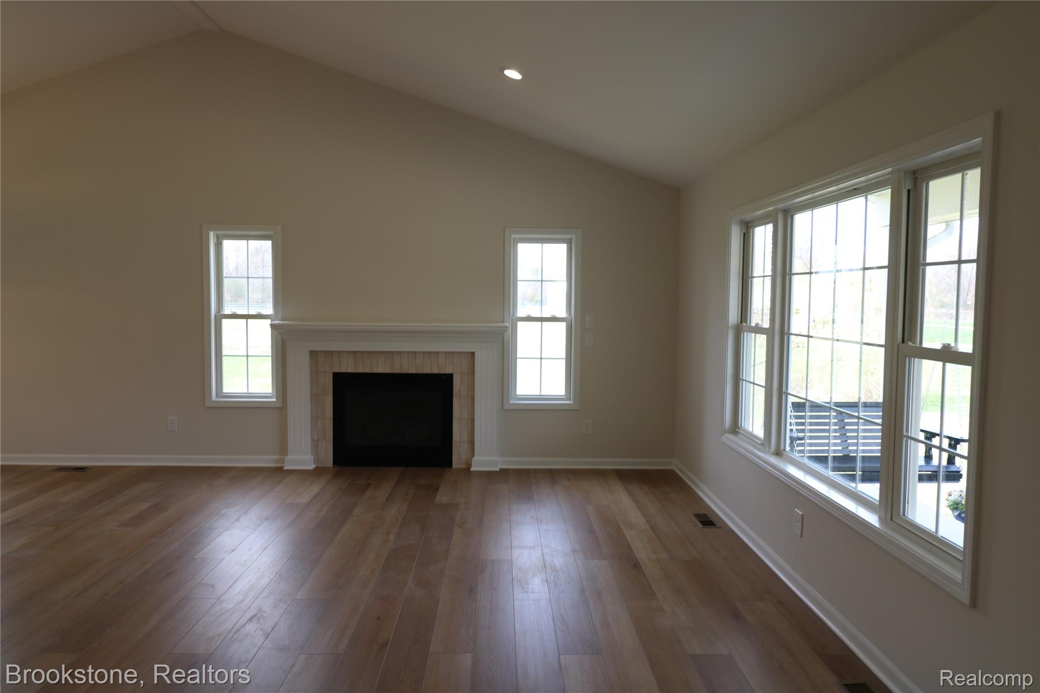 2141 Hunter Drive