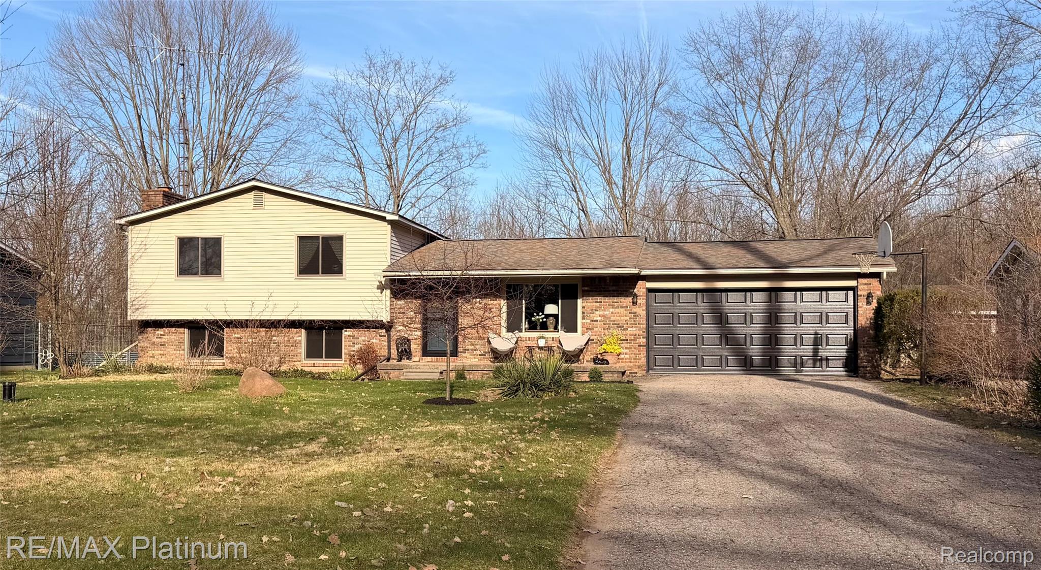 7085 Rivertown Road