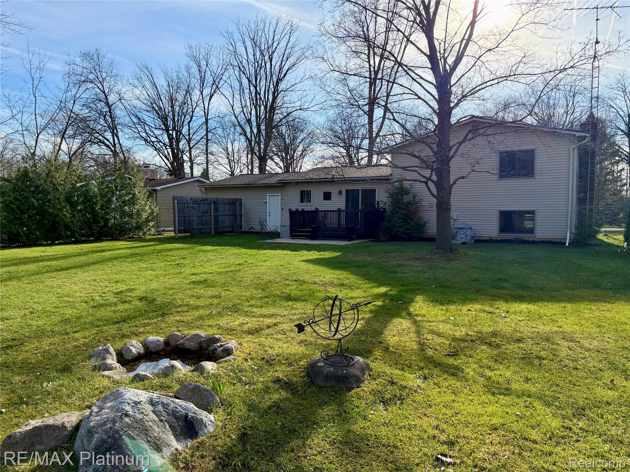 7085 Rivertown Road