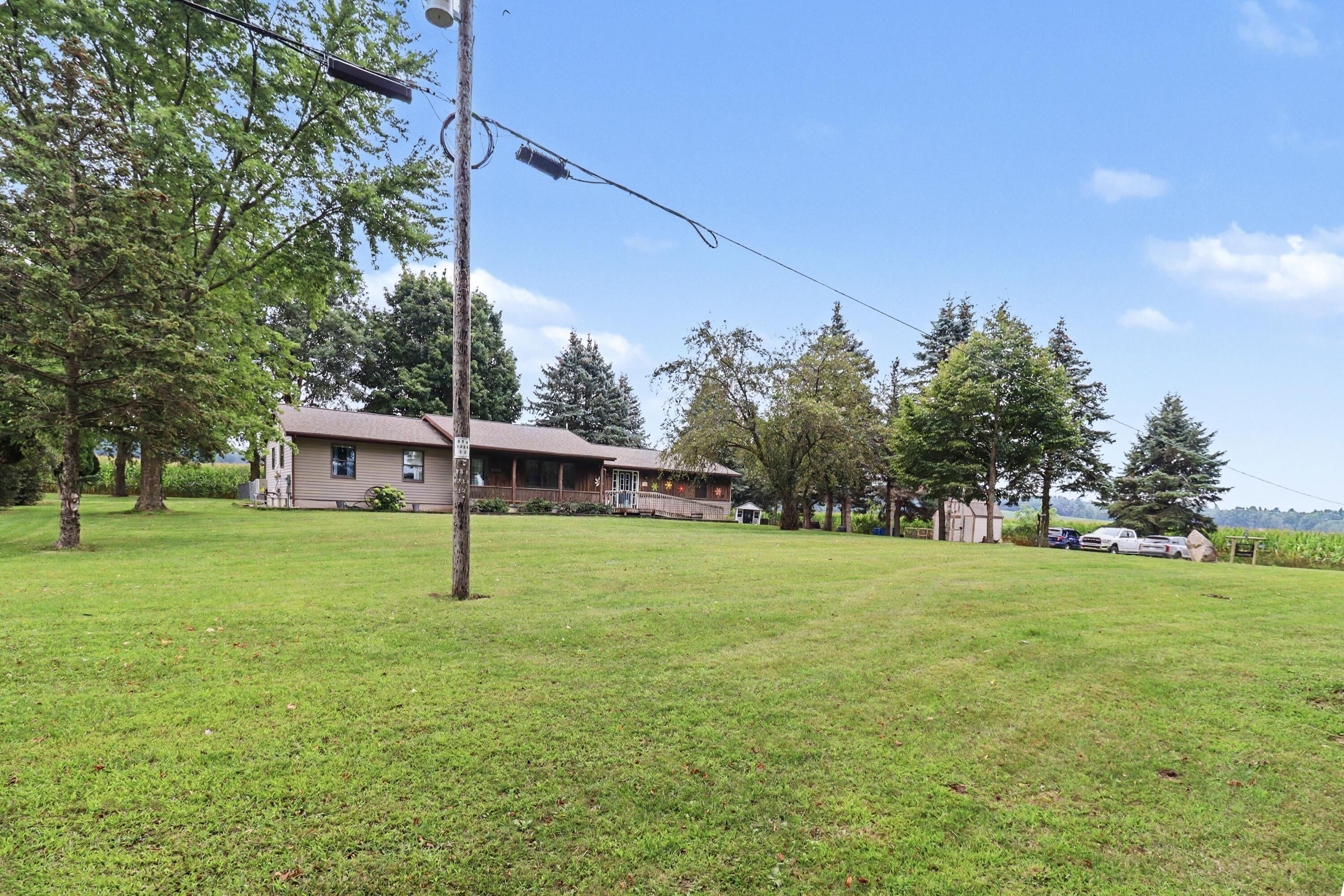3696 N Holland Road