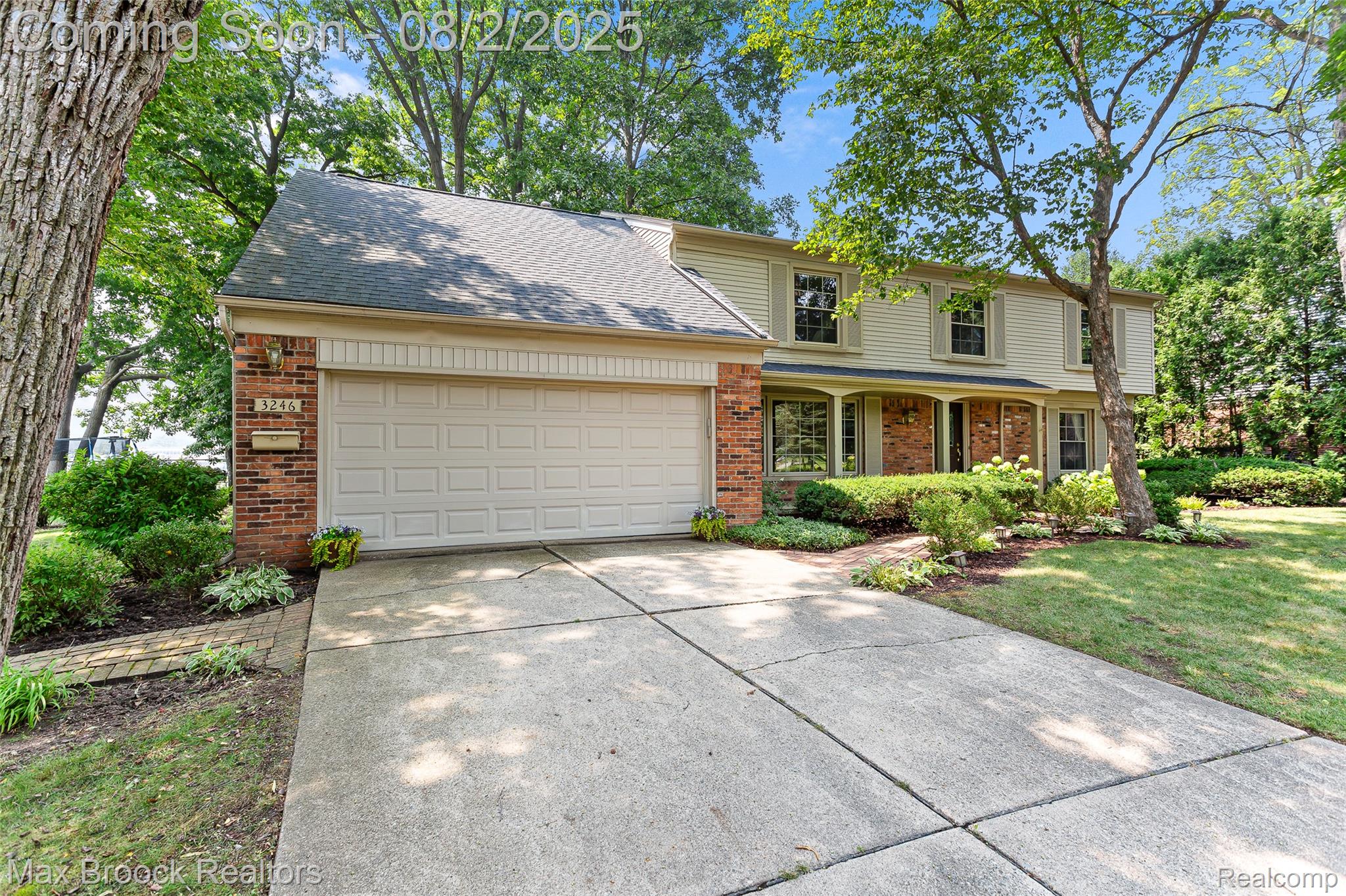 3246 E Breckenridge Lane
