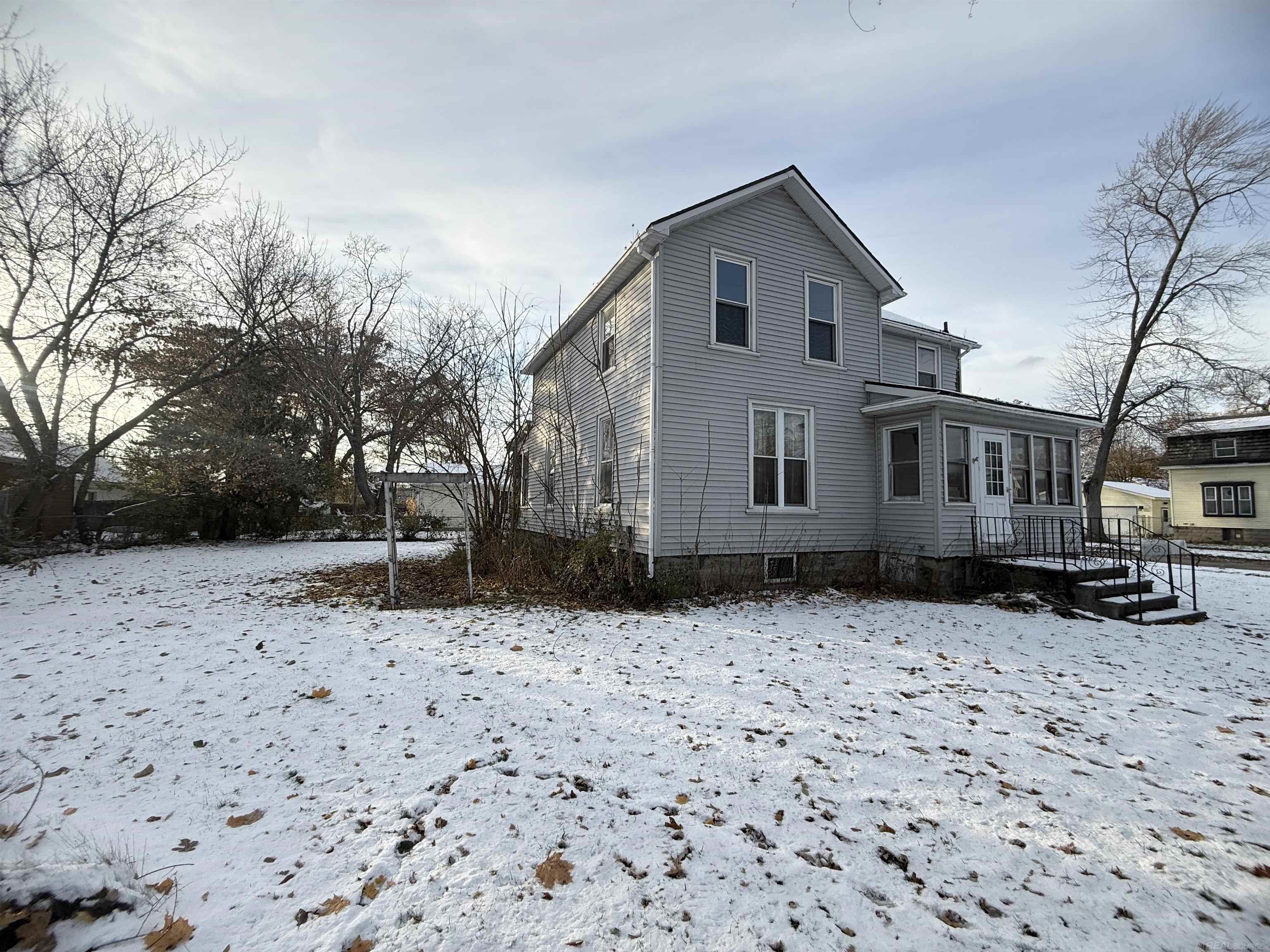 523 N Trumbull Street