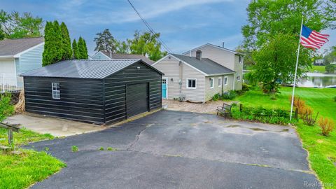 Tiny photo for 656 Lawson Drive, Orion Charter Township, MI 48362 (MLS # 20251052629)