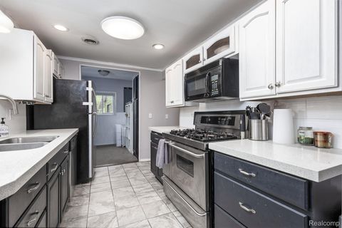 Tiny photo for 656 Lawson Drive, Orion Charter Township, MI 48362 (MLS # 20251052629)