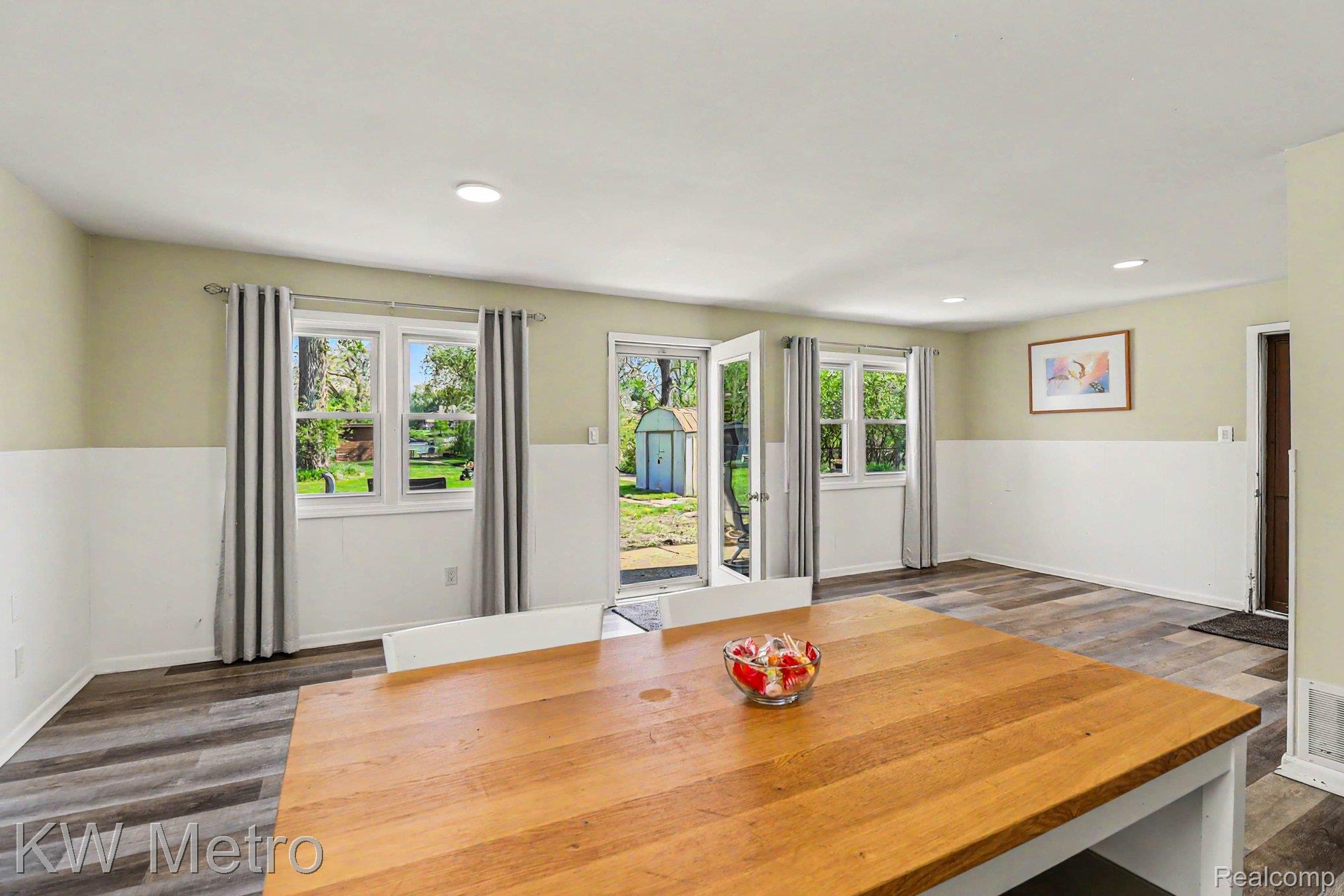 657 Dunleavy Drive