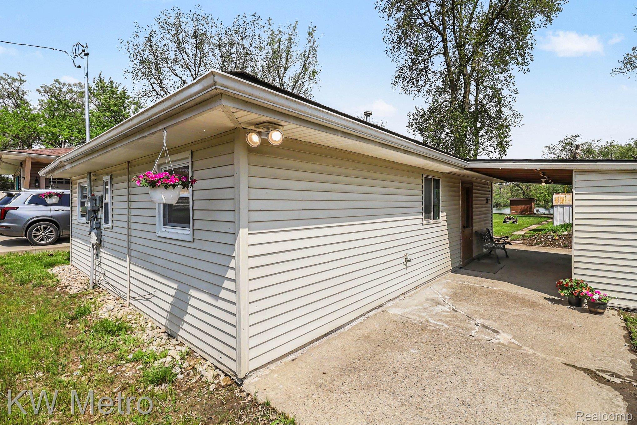 657 Dunleavy Drive