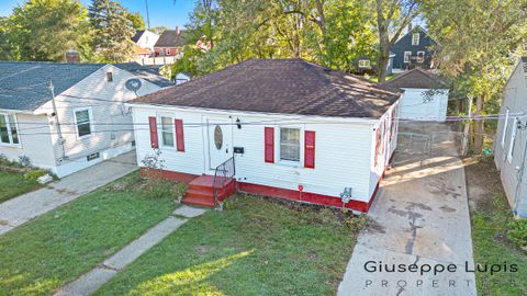 Photo of 2556 Longstreet Avenue SW, Wyoming City, MI 49509 (MLS # 65025053478)