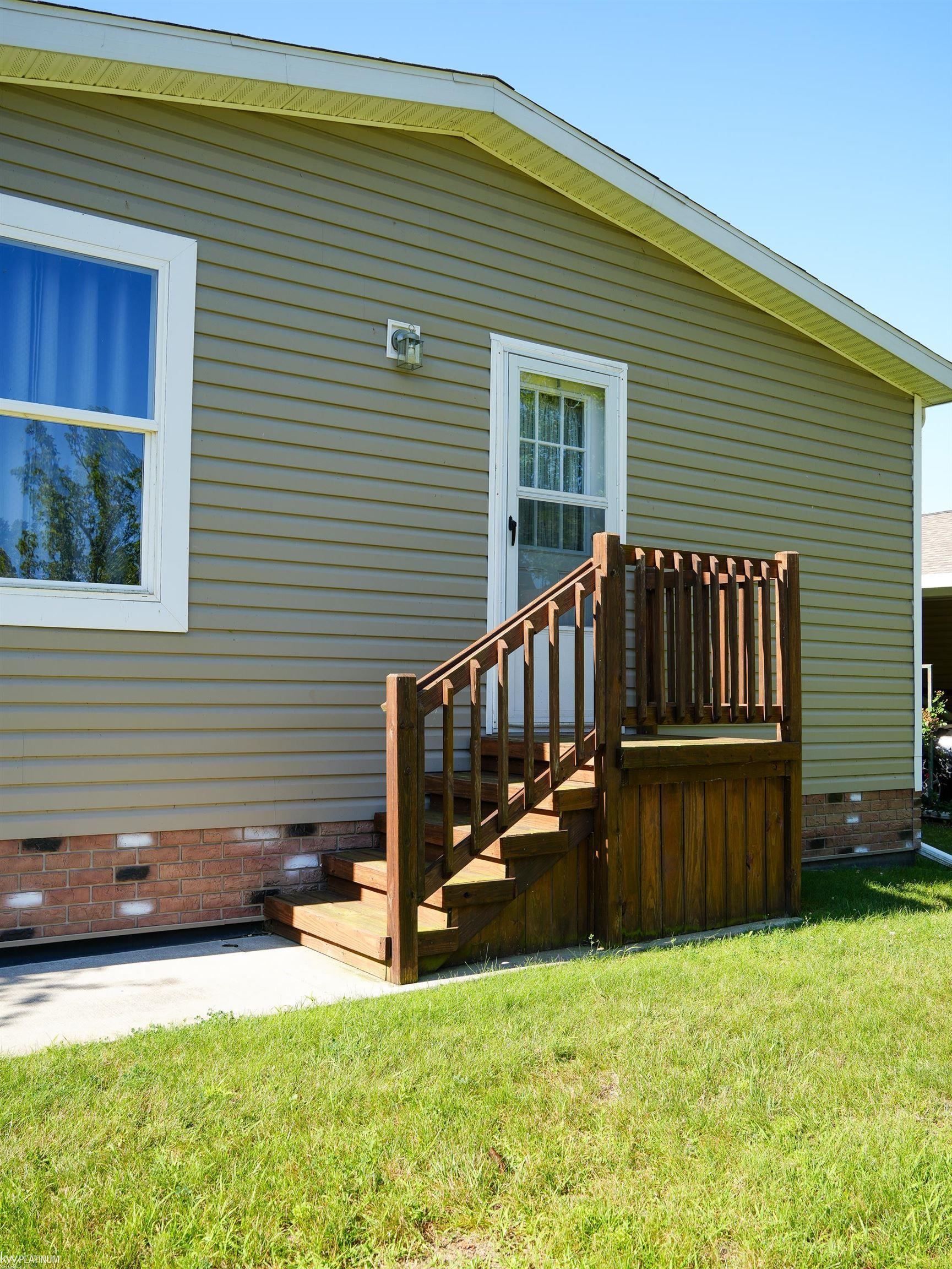 578 Twin Lake Drive