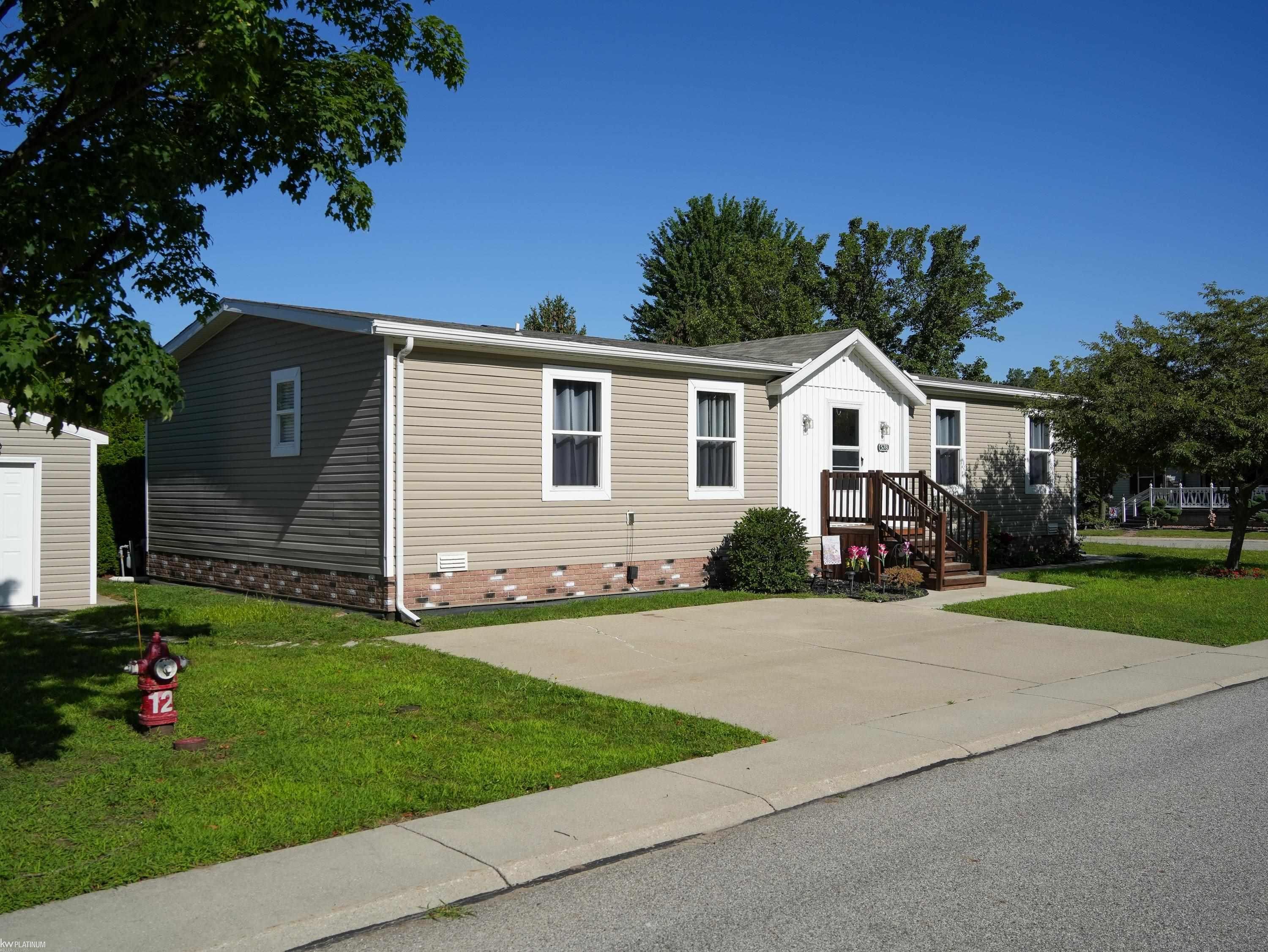 578 Twin Lake Drive